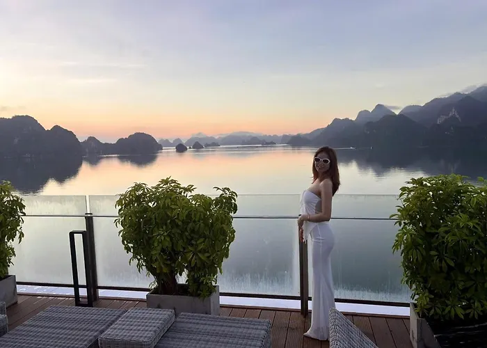 Ho Sang Trong Full Tien Nghi & View Bien Apartment Ha Long